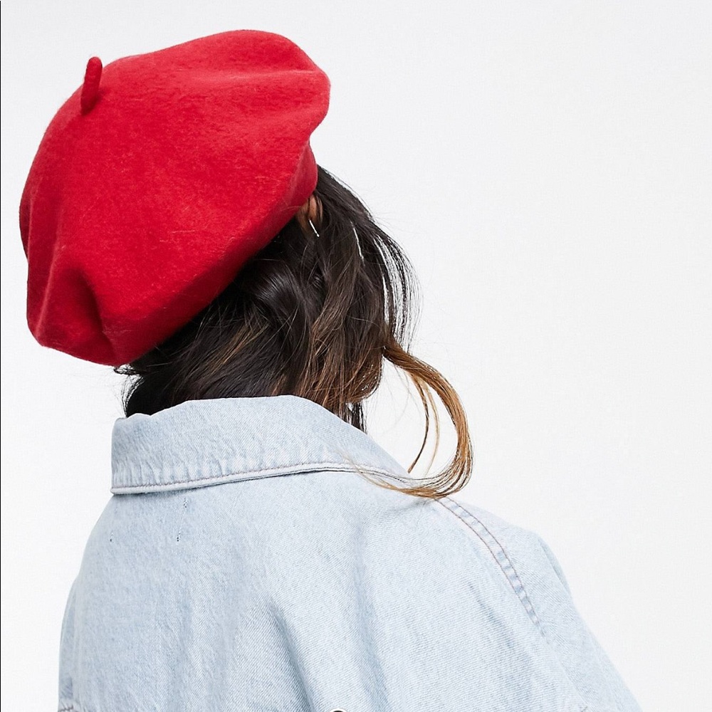 Red wool beret